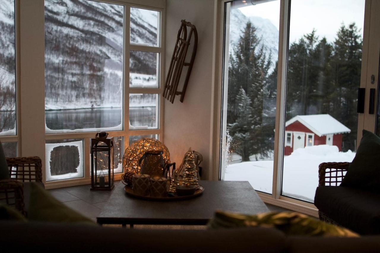 Kjosen Lodge, Lyngen. Lyngseidet 외부 사진