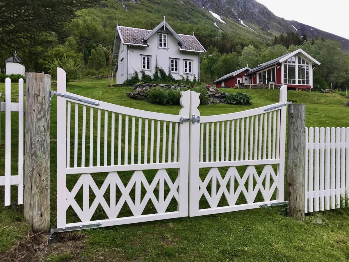 Kjosen Lodge, Lyngen. Lyngseidet 외부 사진